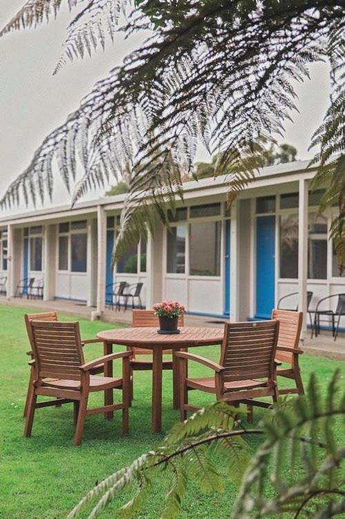 Westport Motor Hotel Esterno foto